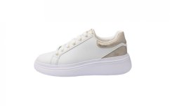 Bílé sneakersy oválné